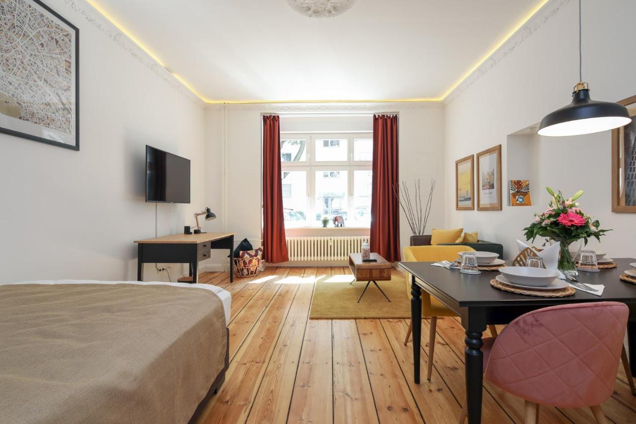 4 Personen Altbau Apartment Nahe Kurfuerstendamm - Romeo & Julia Берлин Екстериор снимка