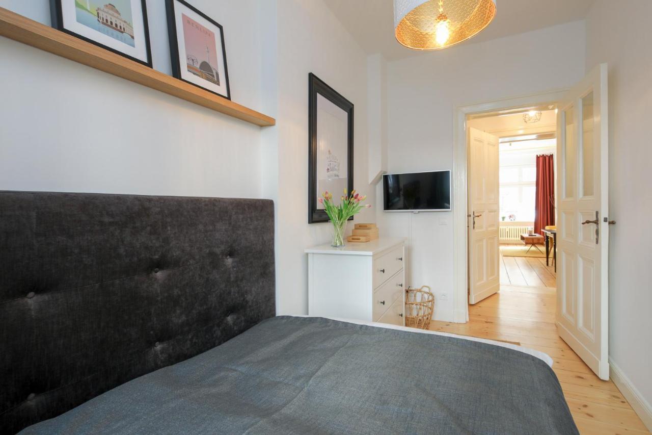 4 Personen Altbau Apartment Nahe Kurfuerstendamm - Romeo & Julia Берлин Екстериор снимка