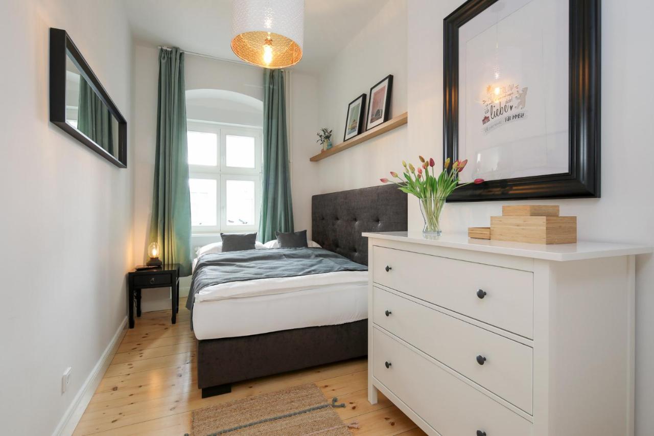4 Personen Altbau Apartment Nahe Kurfuerstendamm - Romeo & Julia Берлин Екстериор снимка
